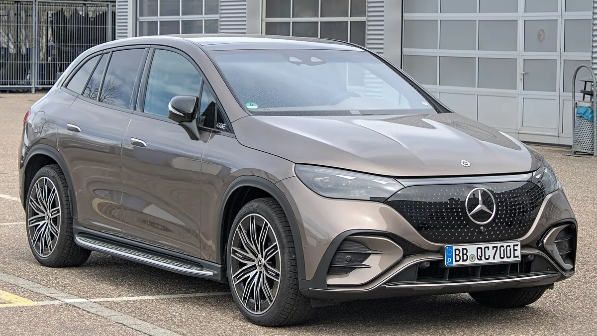 Mercedes-Benz EQE SUV